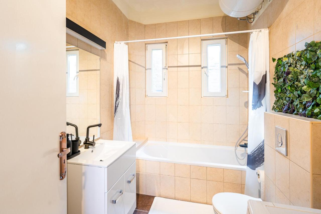 Sunny New Luxurious Home At The Jewish District Budapest Kültér fotó